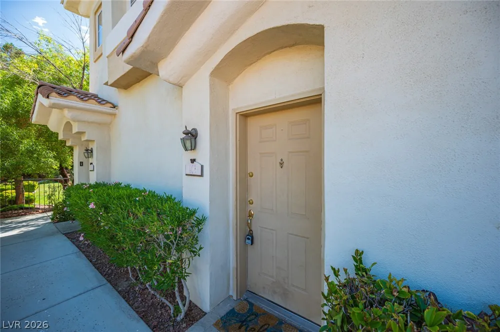 10211 Red Pueblo Place #103 Las Vegas, NV 89144