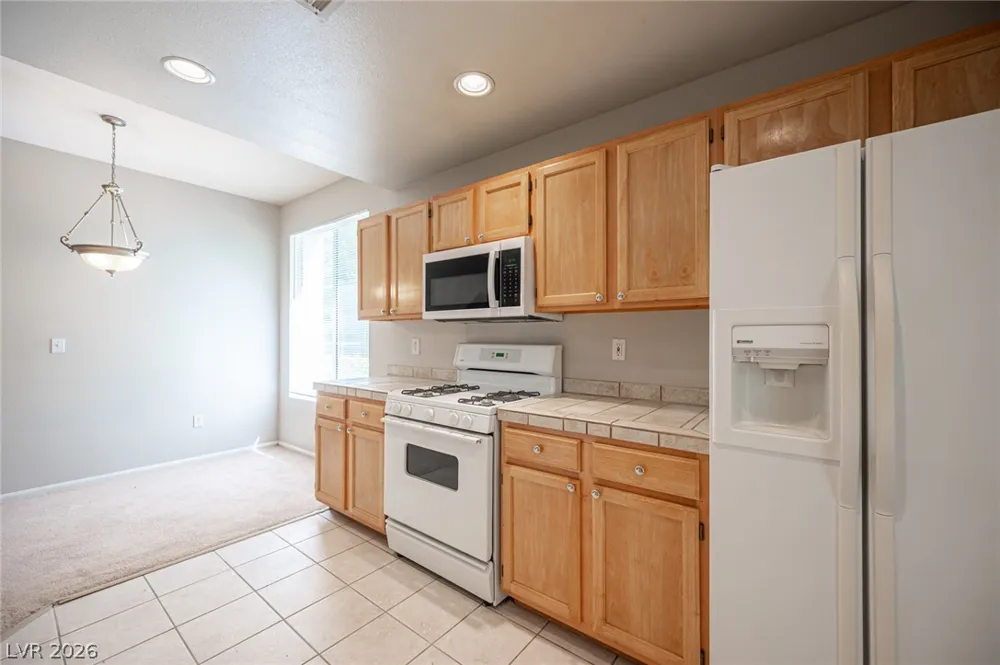 10211 Red Pueblo Place #103 Las Vegas, NV 89144