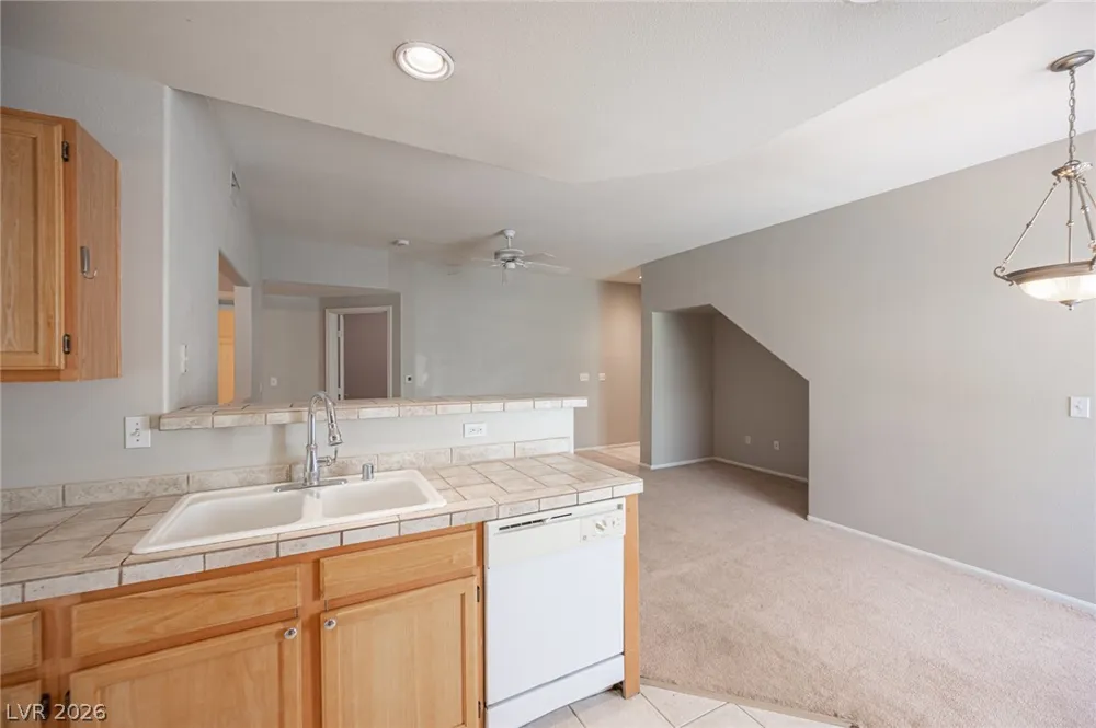 10211 Red Pueblo Place #103 Las Vegas, NV 89144