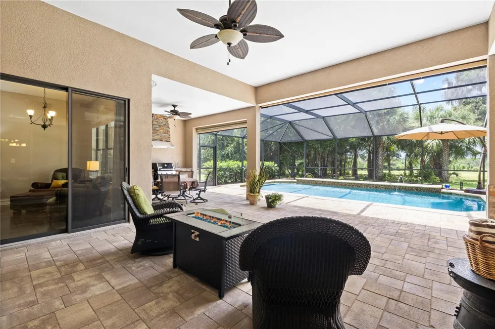 15431 STARLING CROSSING DRIVE Lithia, FL 33547