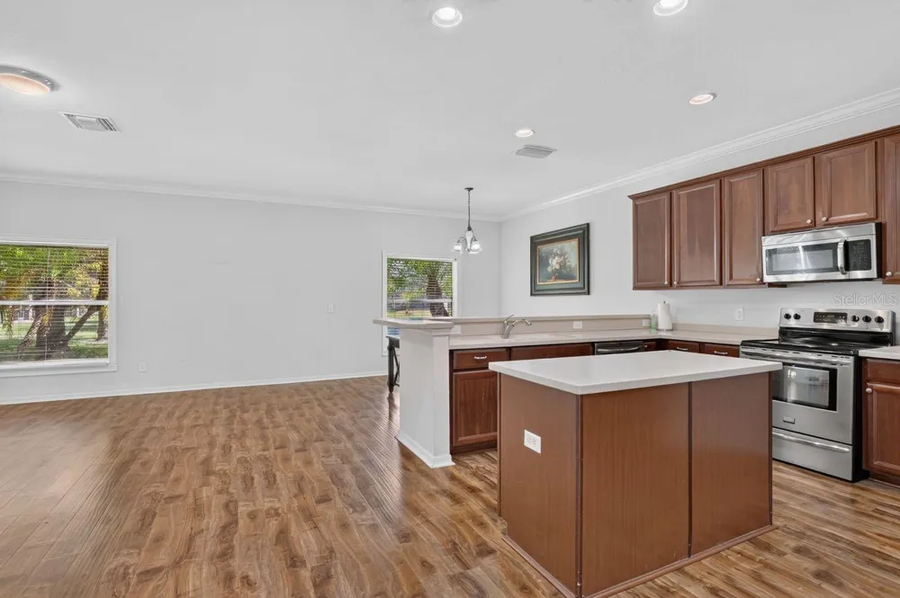 8083 SILVER BIRCH WAY Lehigh Acres, FL 33971