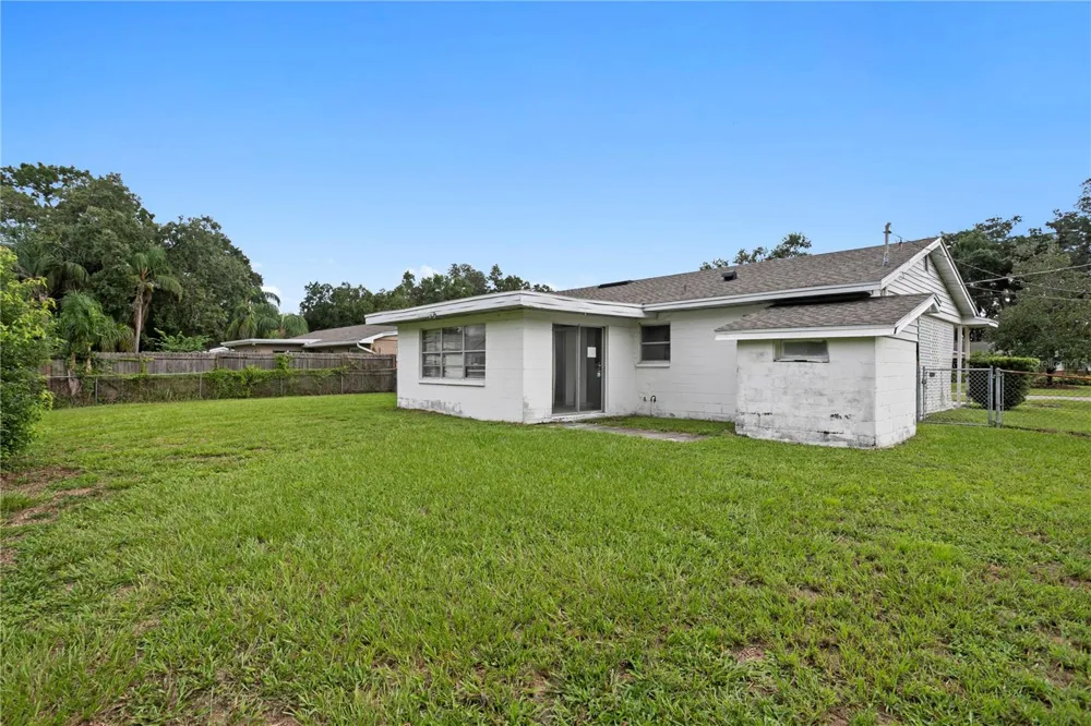 12002 GAINES COURT Tampa, FL 33618