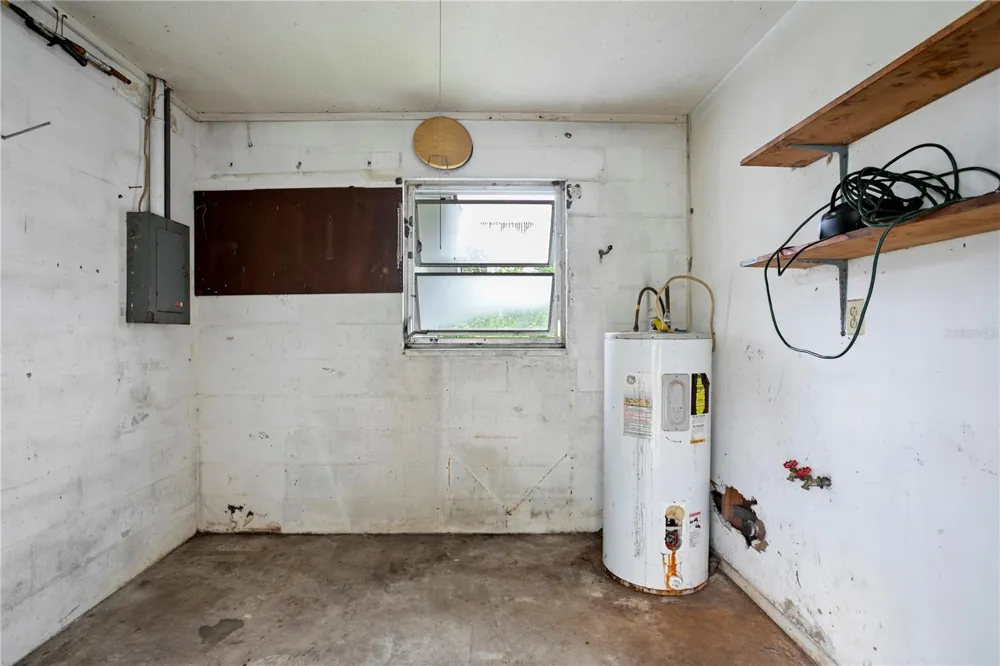 12002 GAINES COURT Tampa, FL 33618