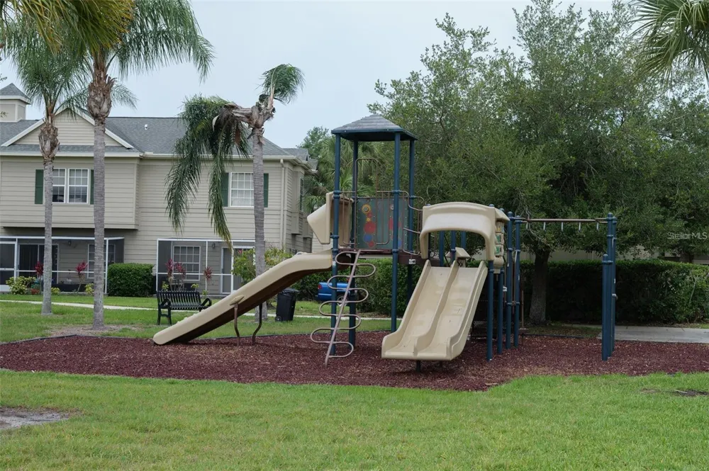 7669 PLANTATION CIRCLE University Park, FL 34201