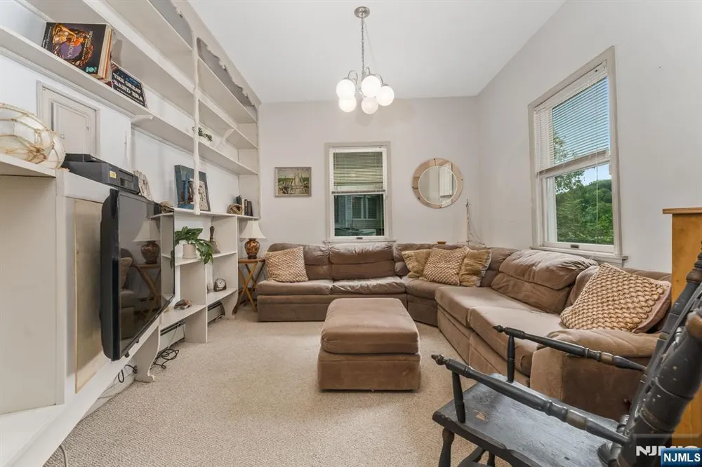 90 Ithanell Road Hopatcong, NJ 07843