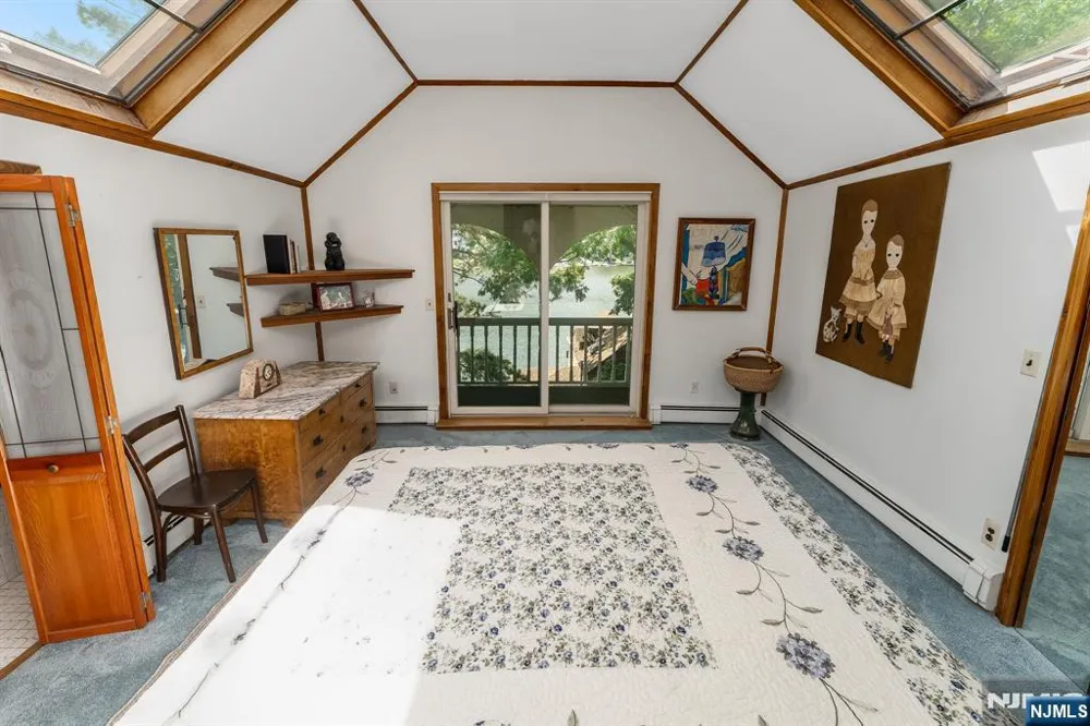 90 Ithanell Road Hopatcong, NJ 07843