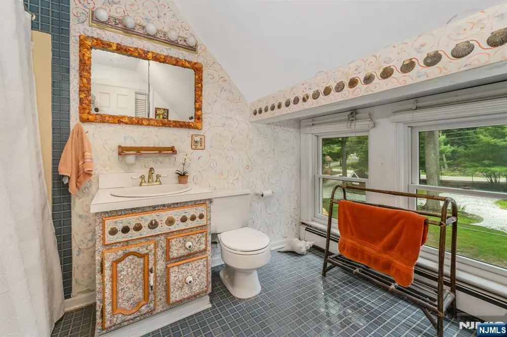 90 Ithanell Road Hopatcong, NJ 07843