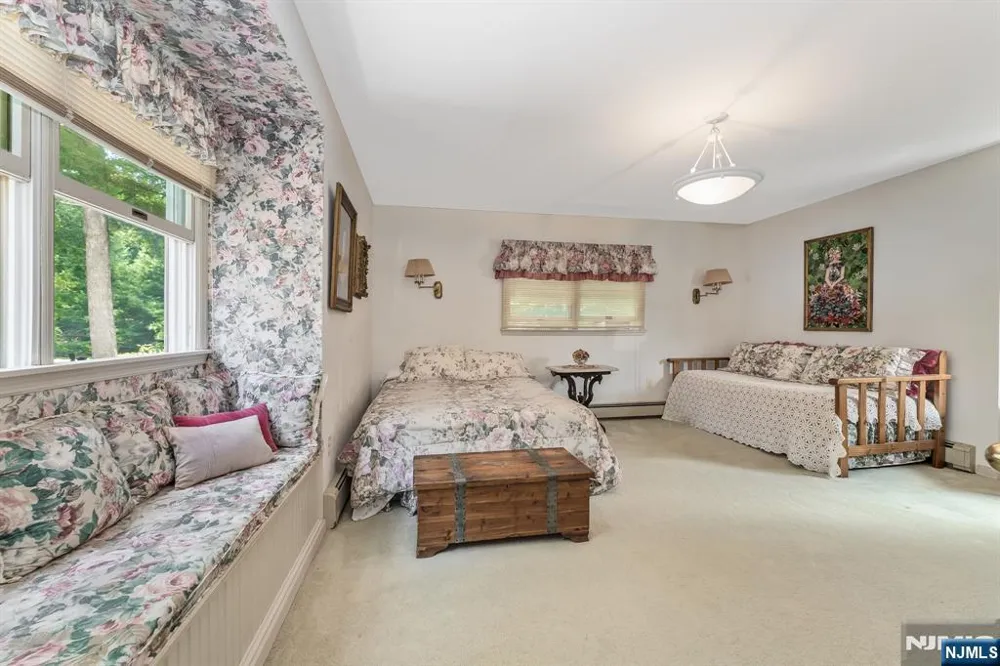 90 Ithanell Road Hopatcong, NJ 07843