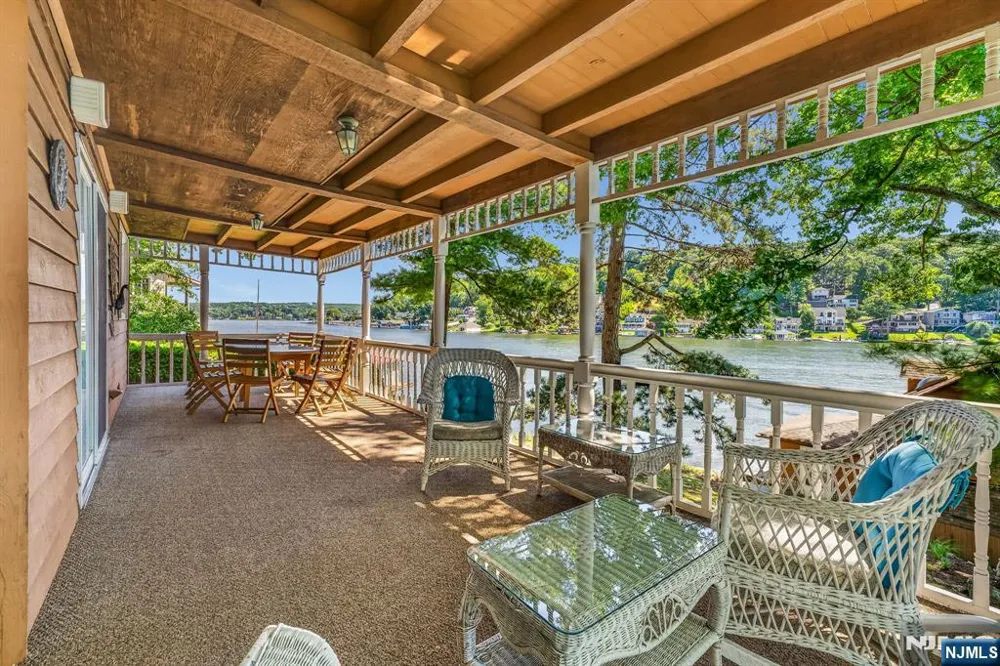90 Ithanell Road Hopatcong, NJ 07843