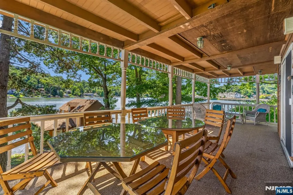 90 Ithanell Road Hopatcong, NJ 07843