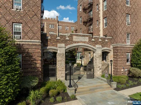 275 Engle Street B1-A