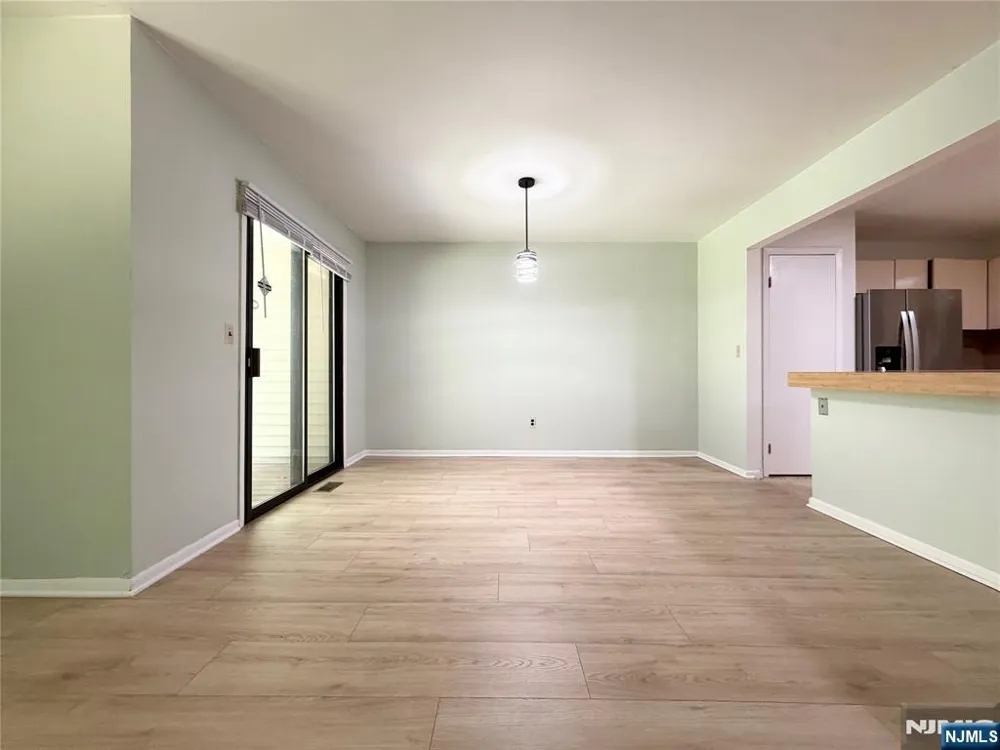 31 Lockley Court Wayne, NJ 07470