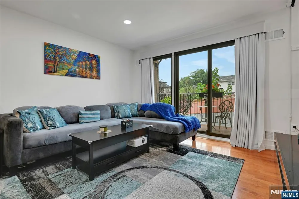 5 Yorkview Drive Edgewater, NJ 07020