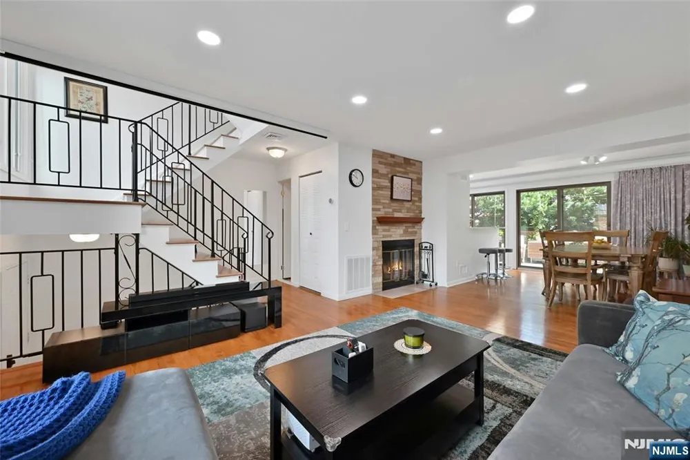 5 Yorkview Drive Edgewater, NJ 07020