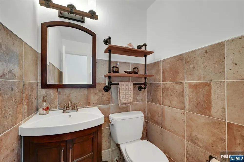 5 Yorkview Drive Edgewater, NJ 07020