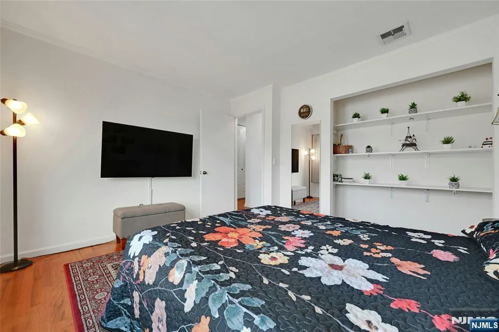 5 Yorkview Drive Edgewater, NJ 07020