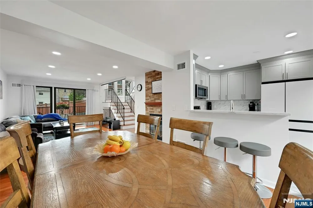 5 Yorkview Drive Edgewater, NJ 07020