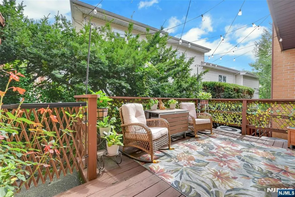 5 Yorkview Drive Edgewater, NJ 07020
