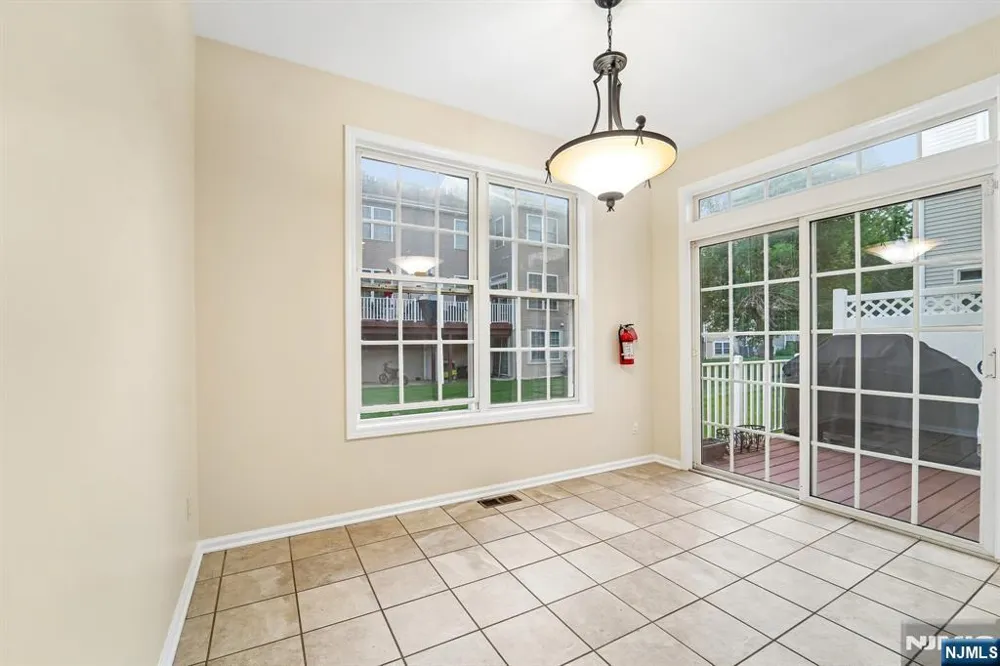 195 Levinberg Lane Wayne, NJ 07470