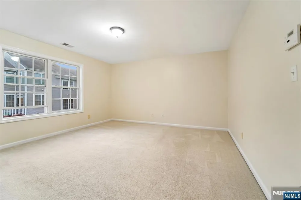 195 Levinberg Lane Wayne, NJ 07470