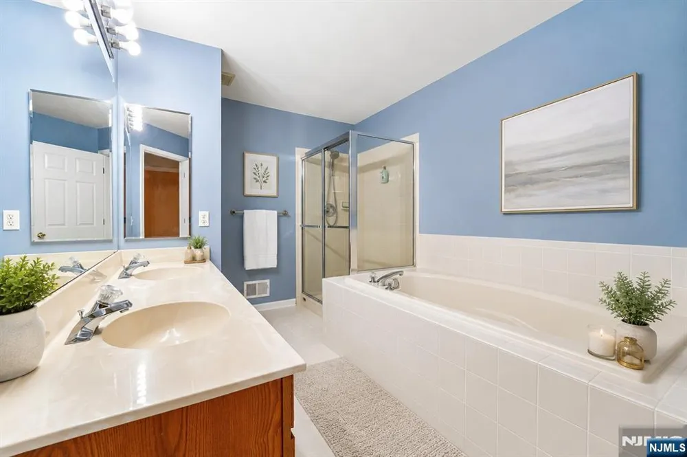 195 Levinberg Lane Wayne, NJ 07470