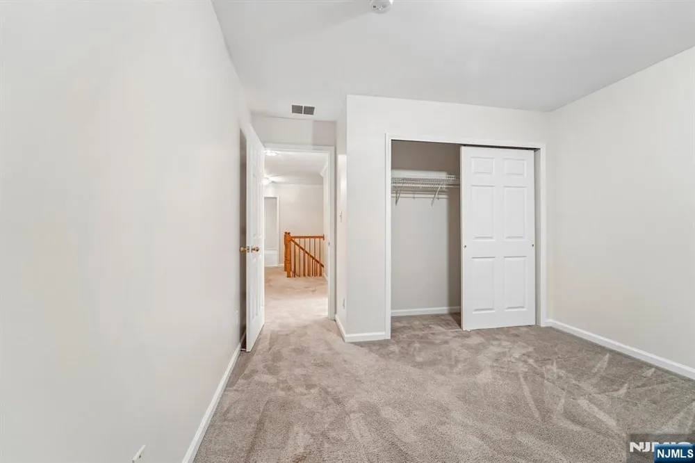 195 Levinberg Lane Wayne, NJ 07470