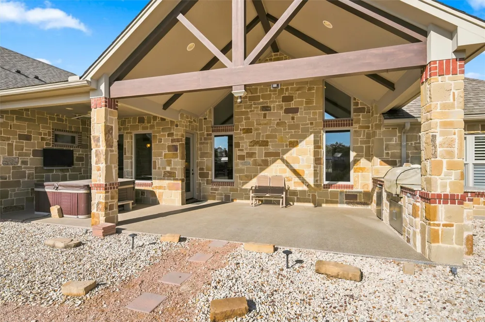 100 Deer Creek Drive Waco, TX 76708