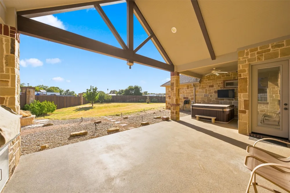100 Deer Creek Drive Waco, TX 76708