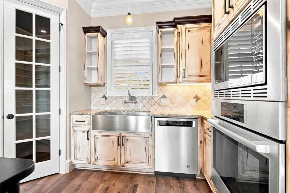 100 Deer Creek Drive Waco, TX 76708