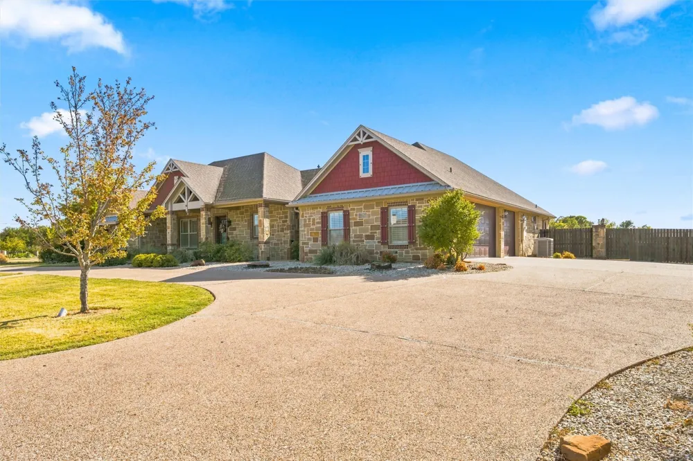 100 Deer Creek Drive Waco, TX 76708