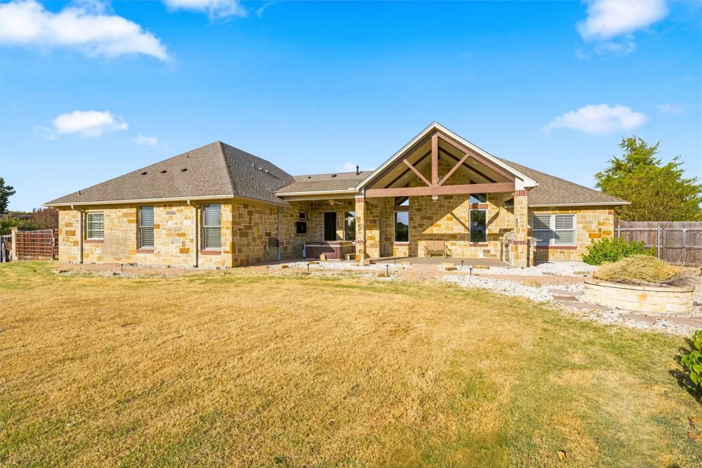 100 Deer Creek Drive Waco, TX 76708