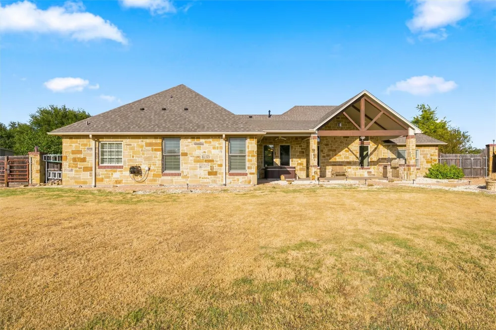 100 Deer Creek Drive Waco, TX 76708