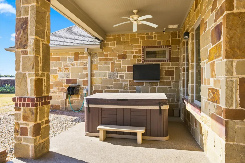 100 Deer Creek Drive Waco, TX 76708