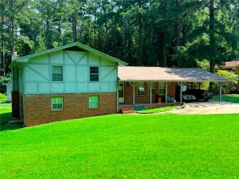 1608 Stephenson Road