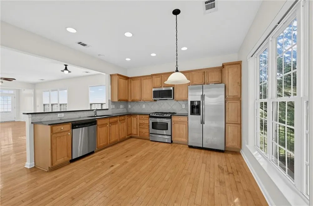6339 Black Rock Ln Hoschton, GA 30548