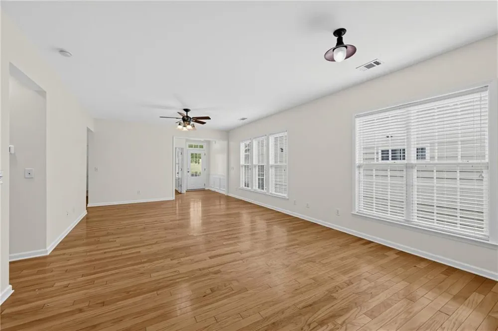 6339 Black Rock Ln Hoschton, GA 30548