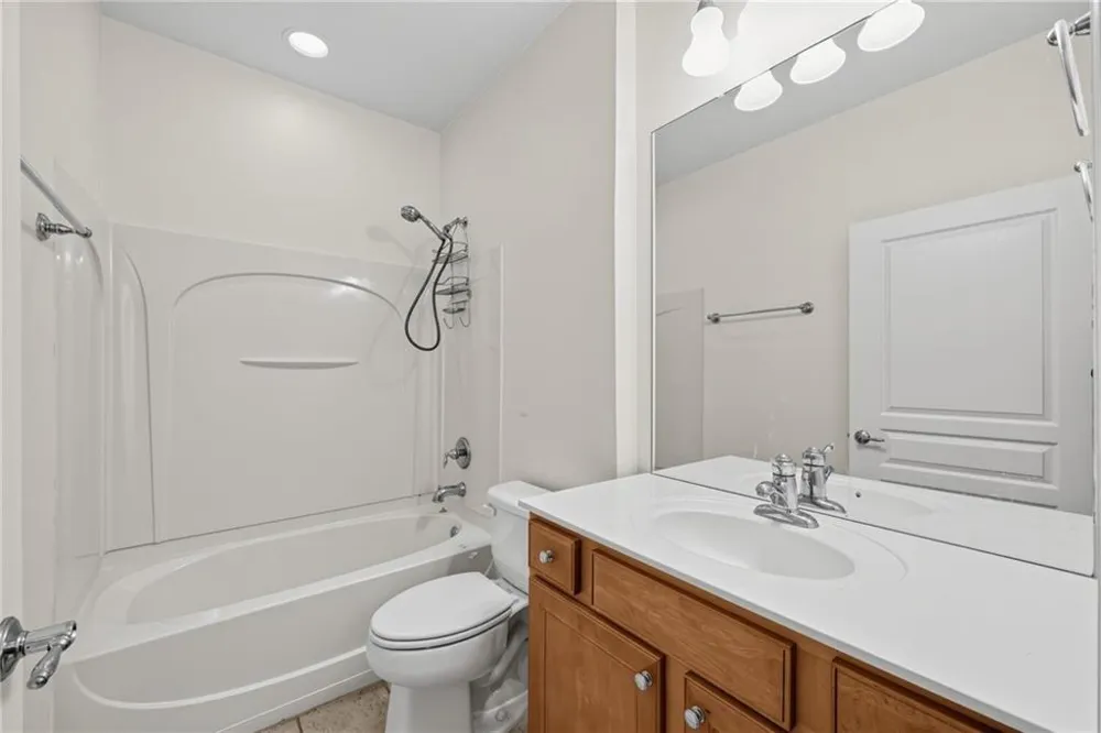 6339 Black Rock Ln Hoschton, GA 30548