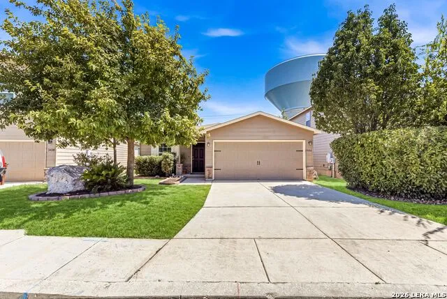 24266 Invitation Oak San Antonio, TX 78261