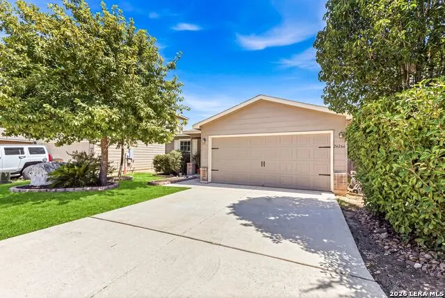 24266 Invitation Oak San Antonio, TX 78261