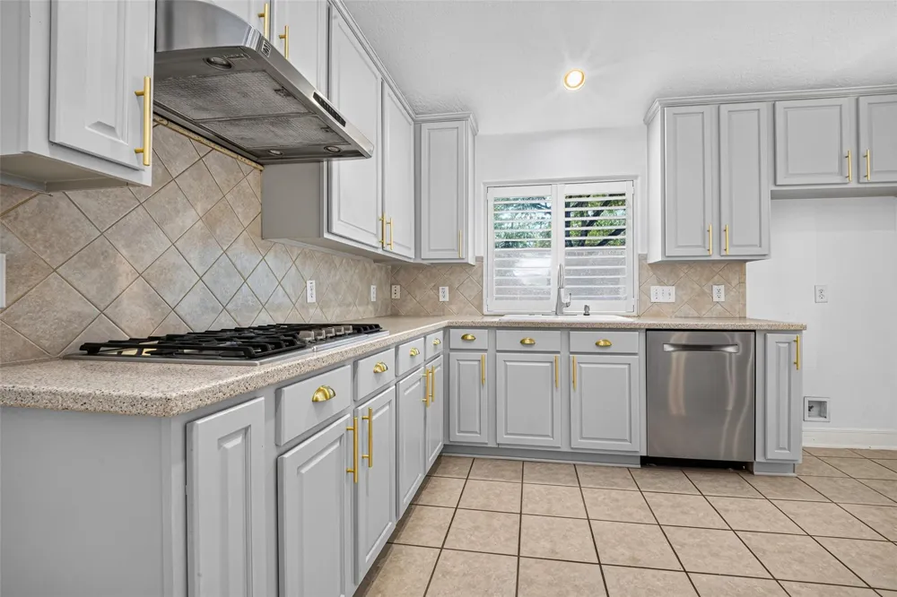 2908 Misty Wind Court League City, TX 77573