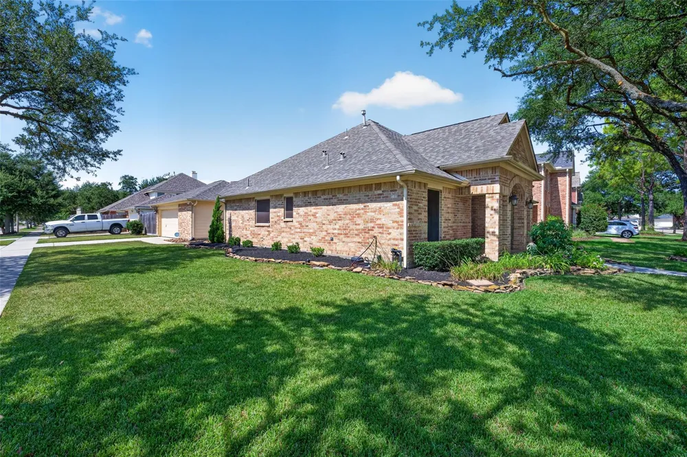 2908 Misty Wind Court League City, TX 77573