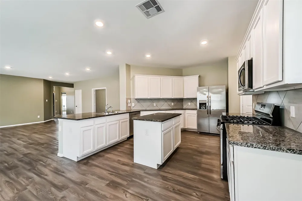 9422 Vicksburg Road Baytown, TX 77521