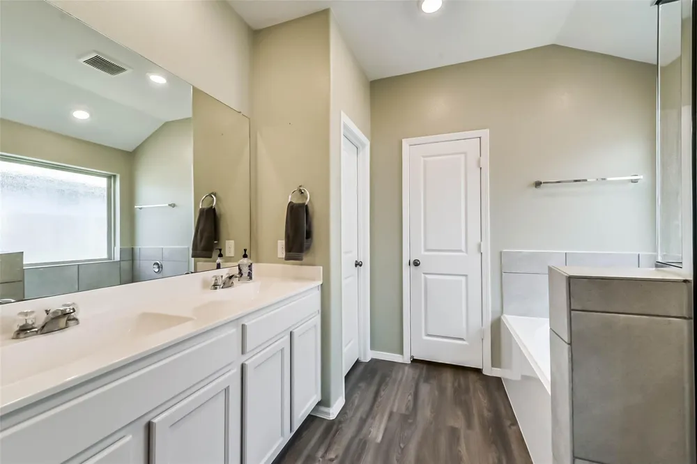 9422 Vicksburg Road Baytown, TX 77521