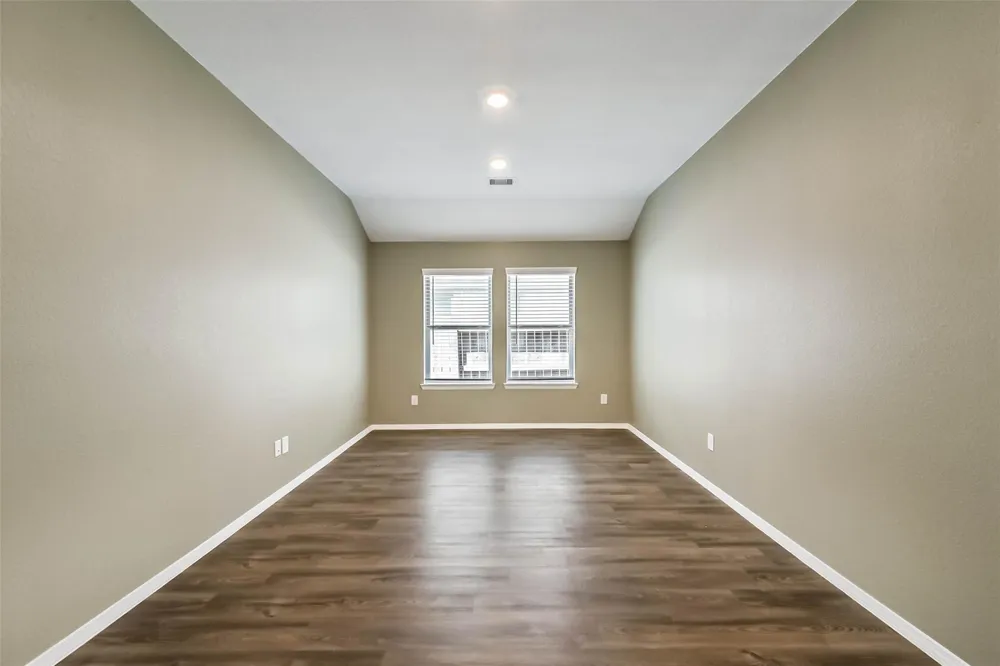 9422 Vicksburg Road Baytown, TX 77521