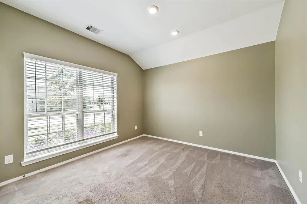 9422 Vicksburg Road Baytown, TX 77521