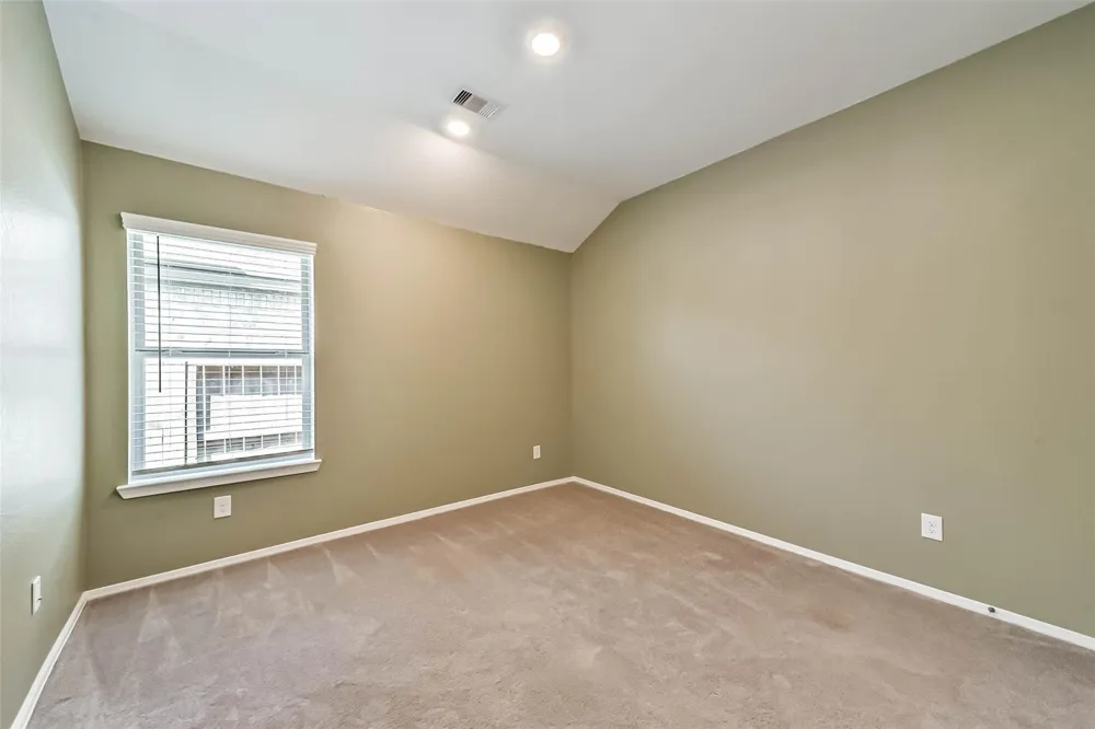9422 Vicksburg Road Baytown, TX 77521