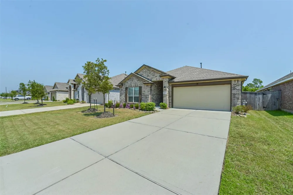 9422 Vicksburg Road Baytown, TX 77521