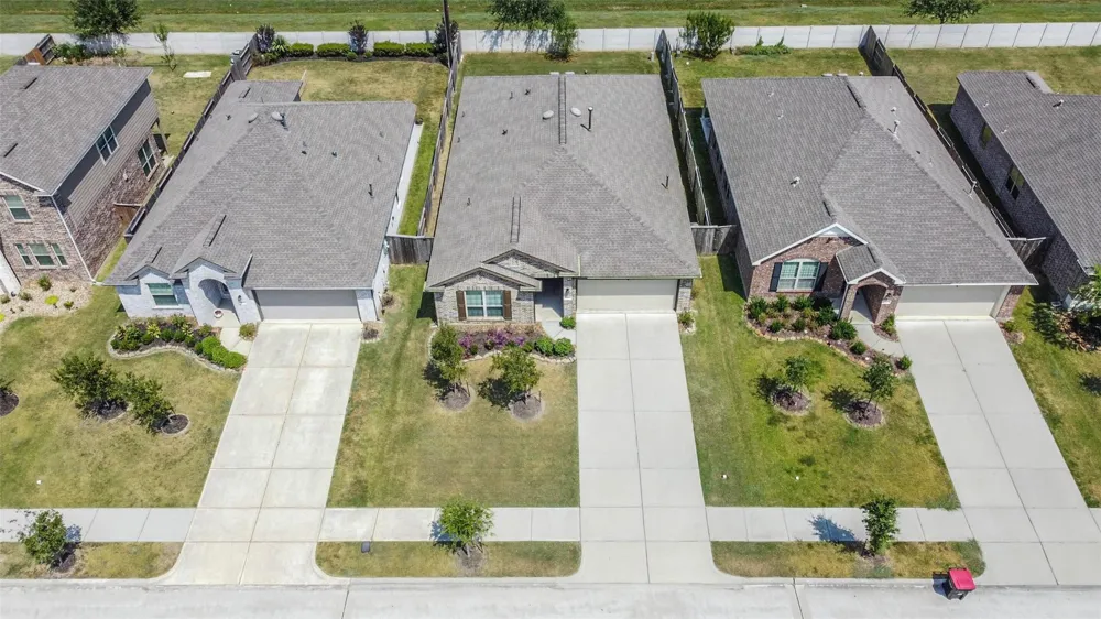 9422 Vicksburg Road Baytown, TX 77521
