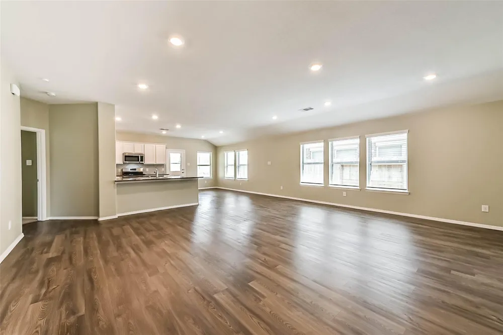 9422 Vicksburg Road Baytown, TX 77521
