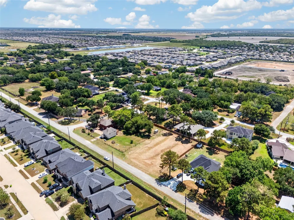 5810 Meadow Lane Richmond, TX 77469